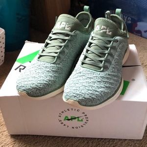 APL Techloom Phantom Women’s size 10 Ash Green